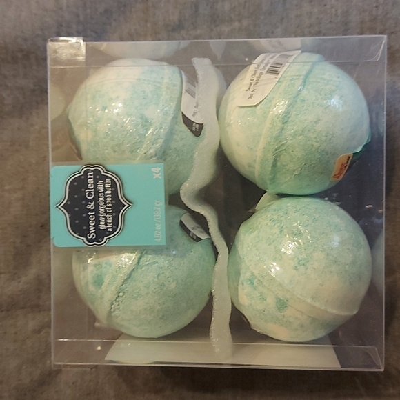 Bath Bombs Box of 4 large bombs - Picture 1 of 4